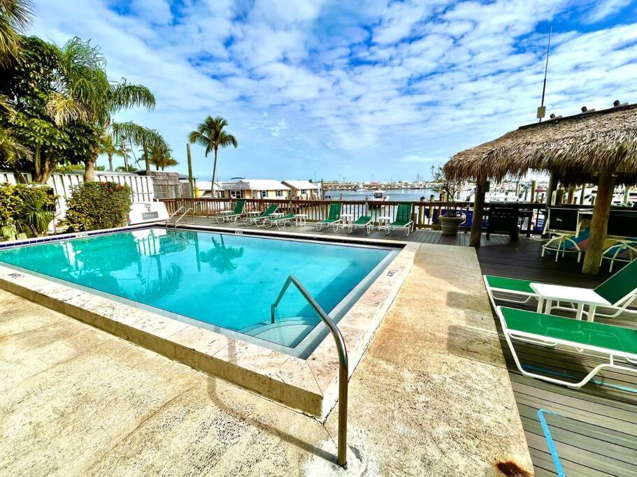 St Kitts - Downtown Waterfront Penthouse Pool Dock Parking Villa Key West Eksteriør bilde