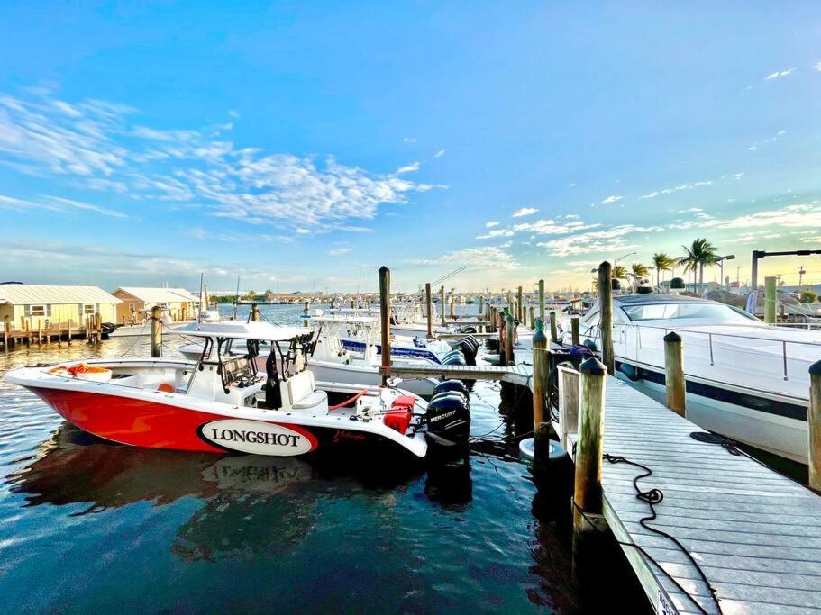 St Kitts - Downtown Waterfront Penthouse Pool Dock Parking Villa Key West Eksteriør bilde